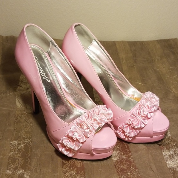 Pretty Pink Platforms - Picture 2 of 7